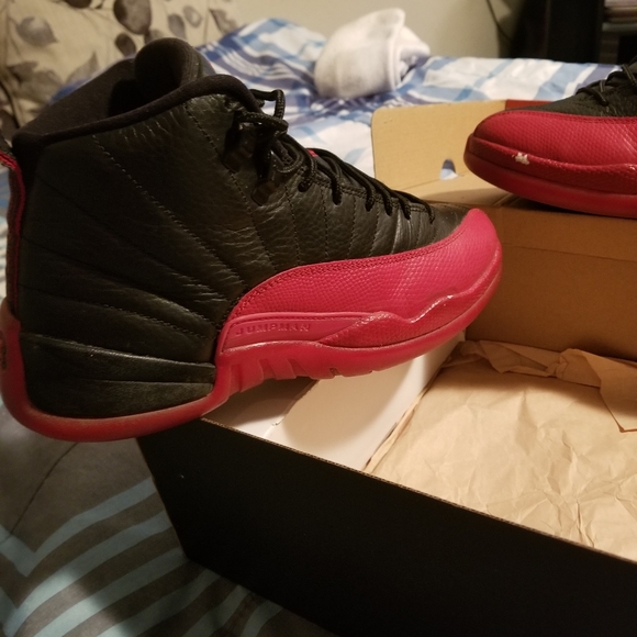 Air Jordan 12 retro Flu games - Picture 2 of 5